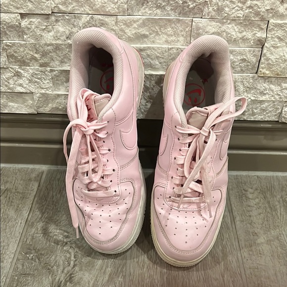 Nike Air Women's Pink Lace up Sneakers size 8 - Picture 5 of 11